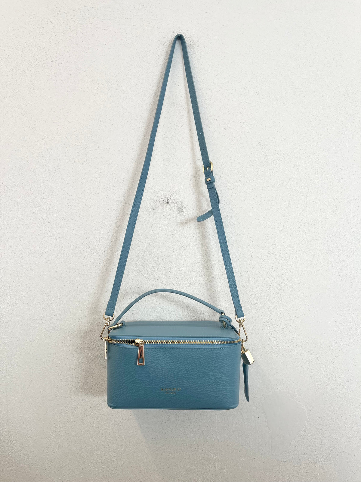 Borsa Avenue67 vanity case rigida con zip perimetrale