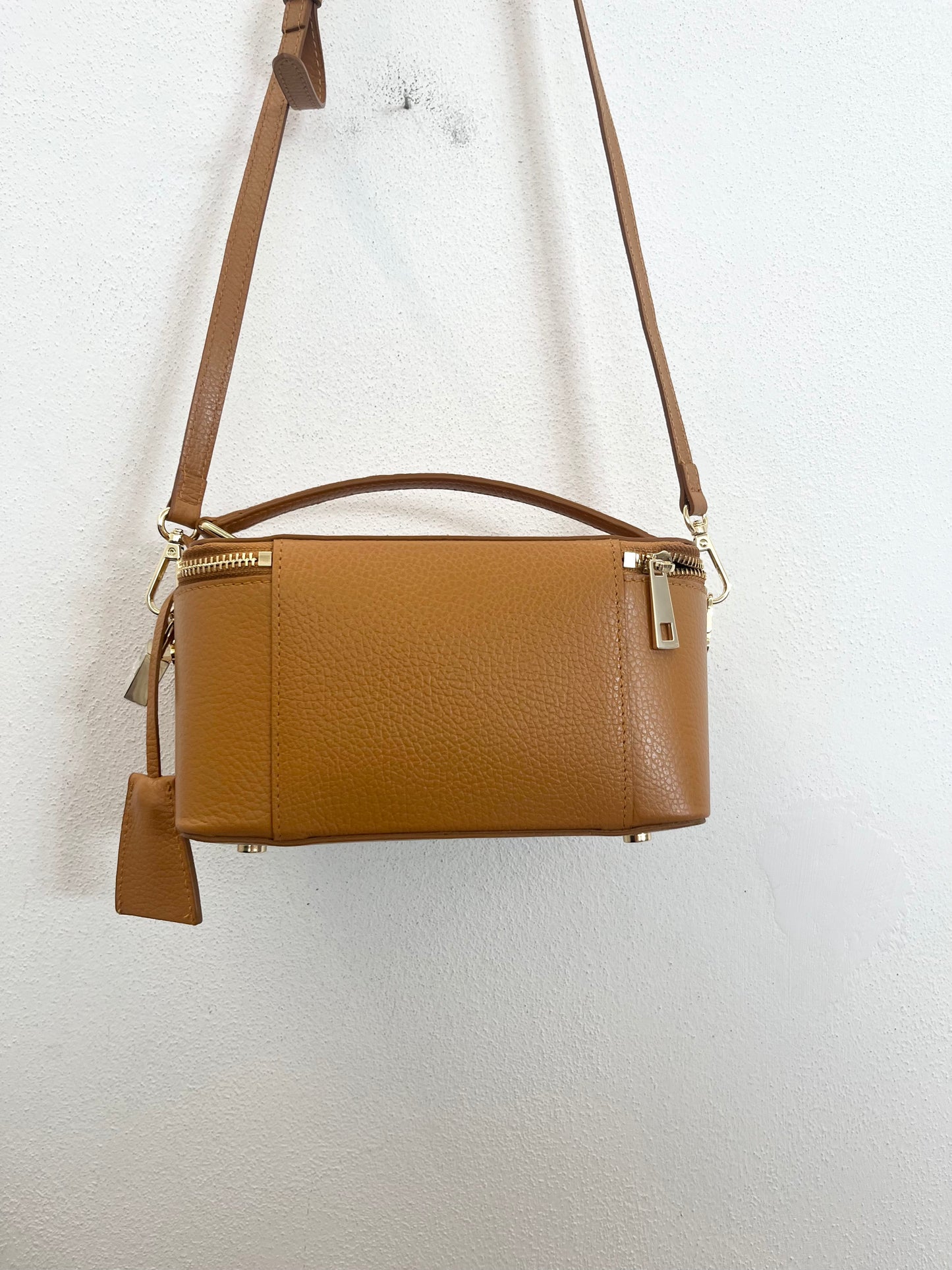 Borsa Avenue67 vanity case rigida con zip perimetrale