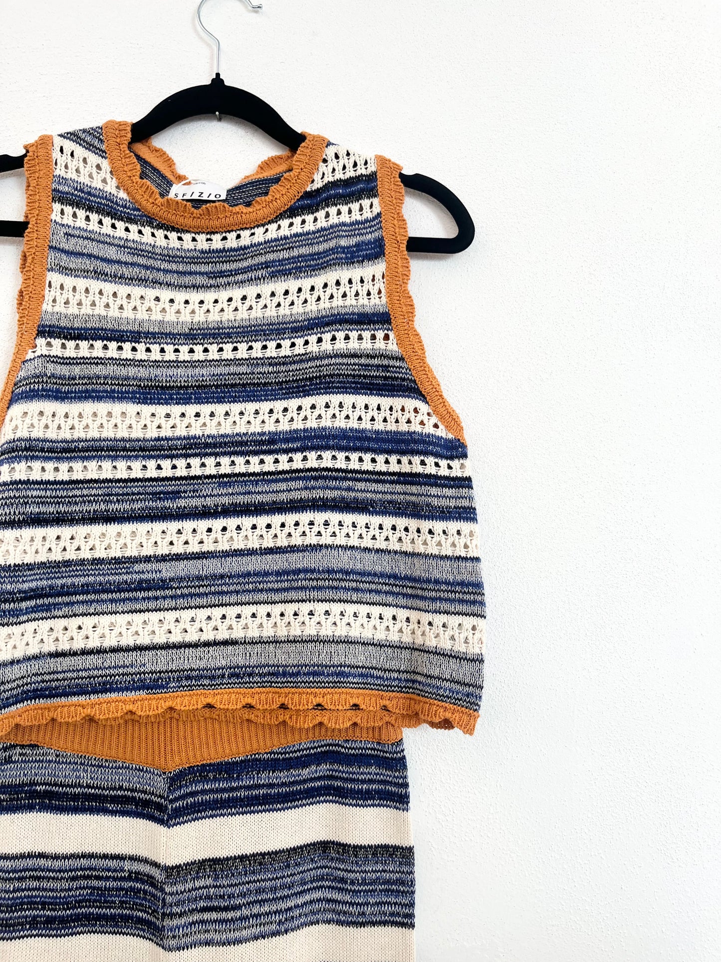 Completo Sfizio due pezzi in maglia traforata a righe