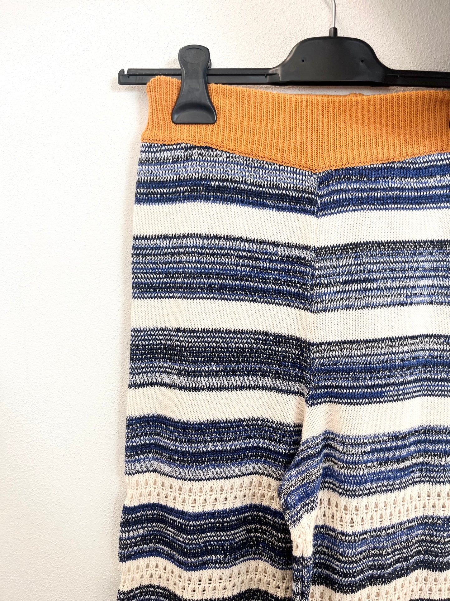 Completo Sfizio due pezzi in maglia traforata a righe