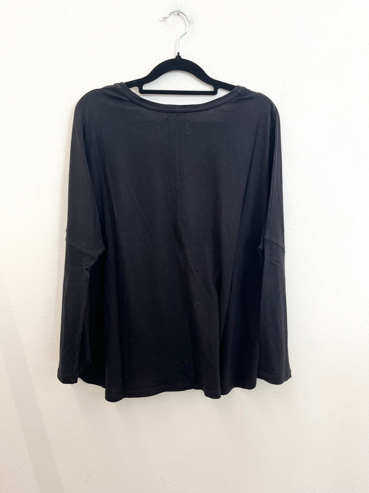 Maglia NotShy Oversize con Scollo a V Nero