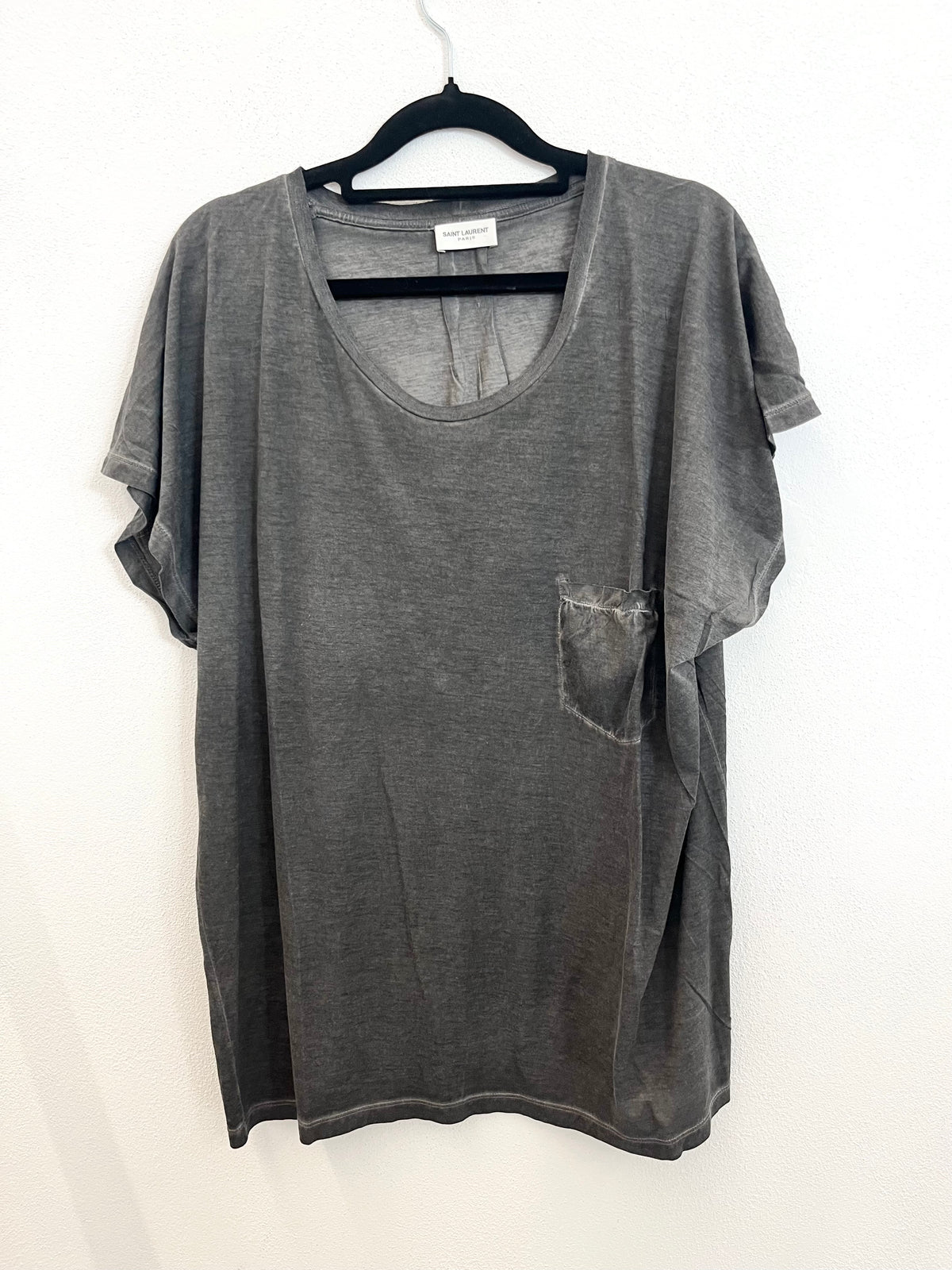 T-Shirt Saint Laurent Oversize Effetto Scolorito con Taschino
