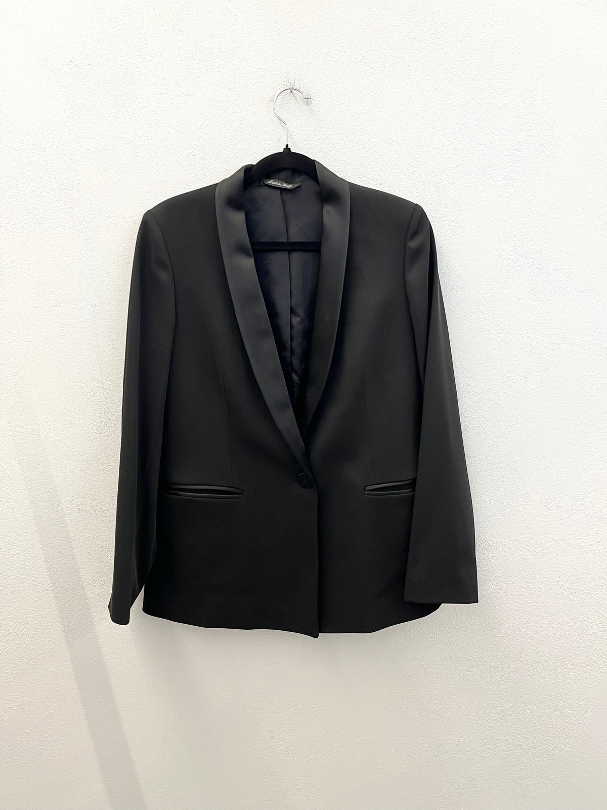 Blazer sartoriale Brian Dales con revers in raso