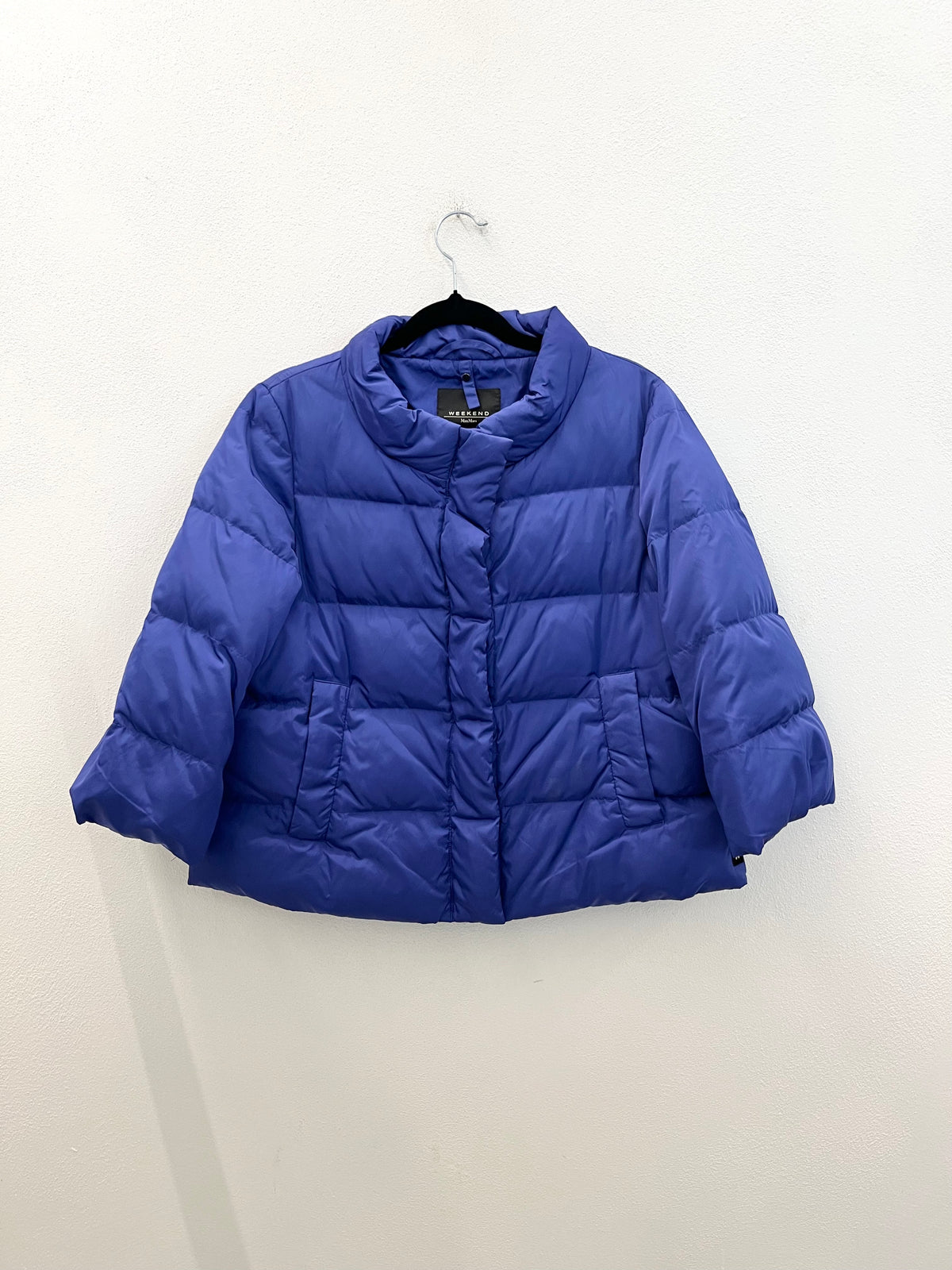Piumino corto Weekend Max Mara con collo a imbuto