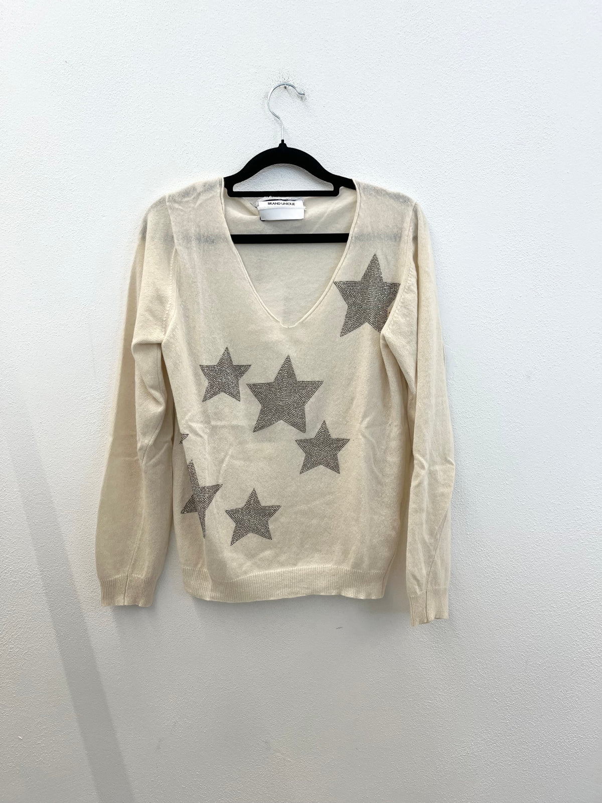 Maglia con scollo a V Brand Unique con applicazioni di stelle