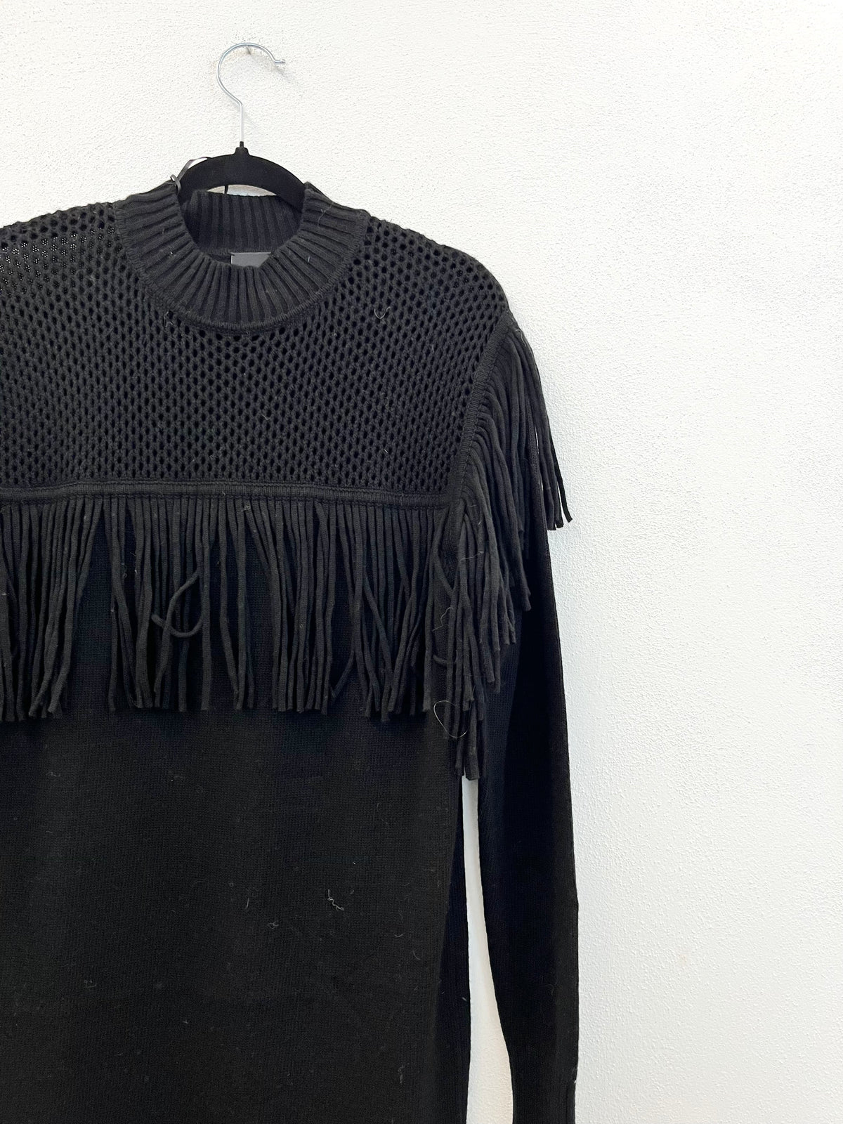 Abito in maglia Pinko con frange e rete