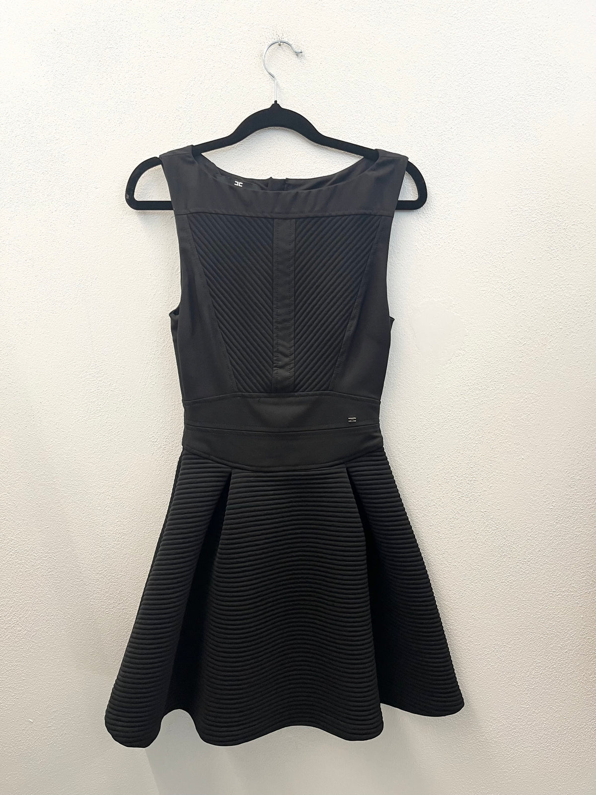 Abito Svasato Nero Elisabetta Franchi