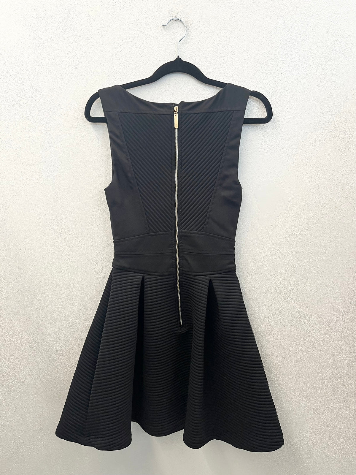 Abito Svasato Nero Elisabetta Franchi