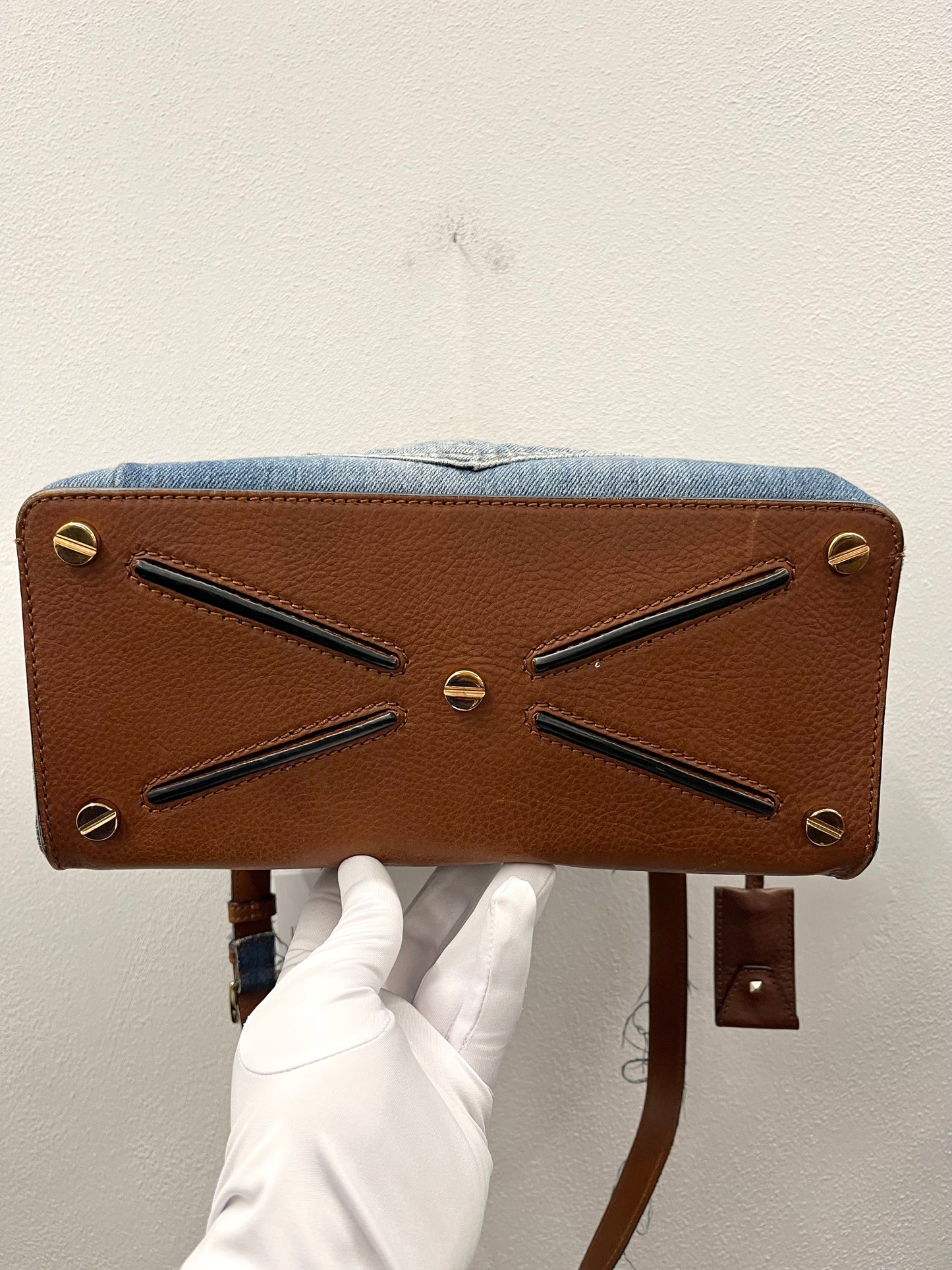 Valentino Garavani JoyLock Bag