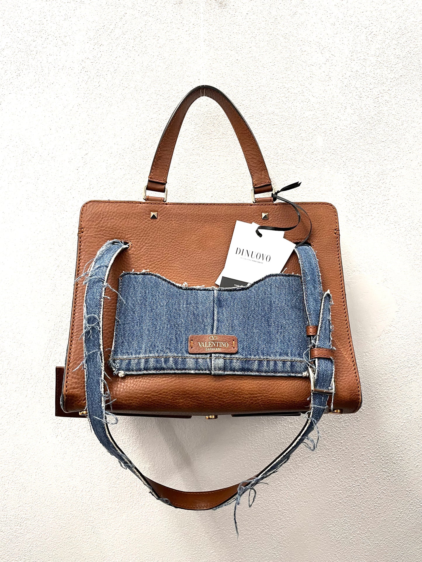 Valentino Garavani JoyLock Bag