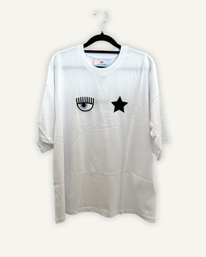 T-shirt di Chiara Ferragni con ricamo Occhio e Stella