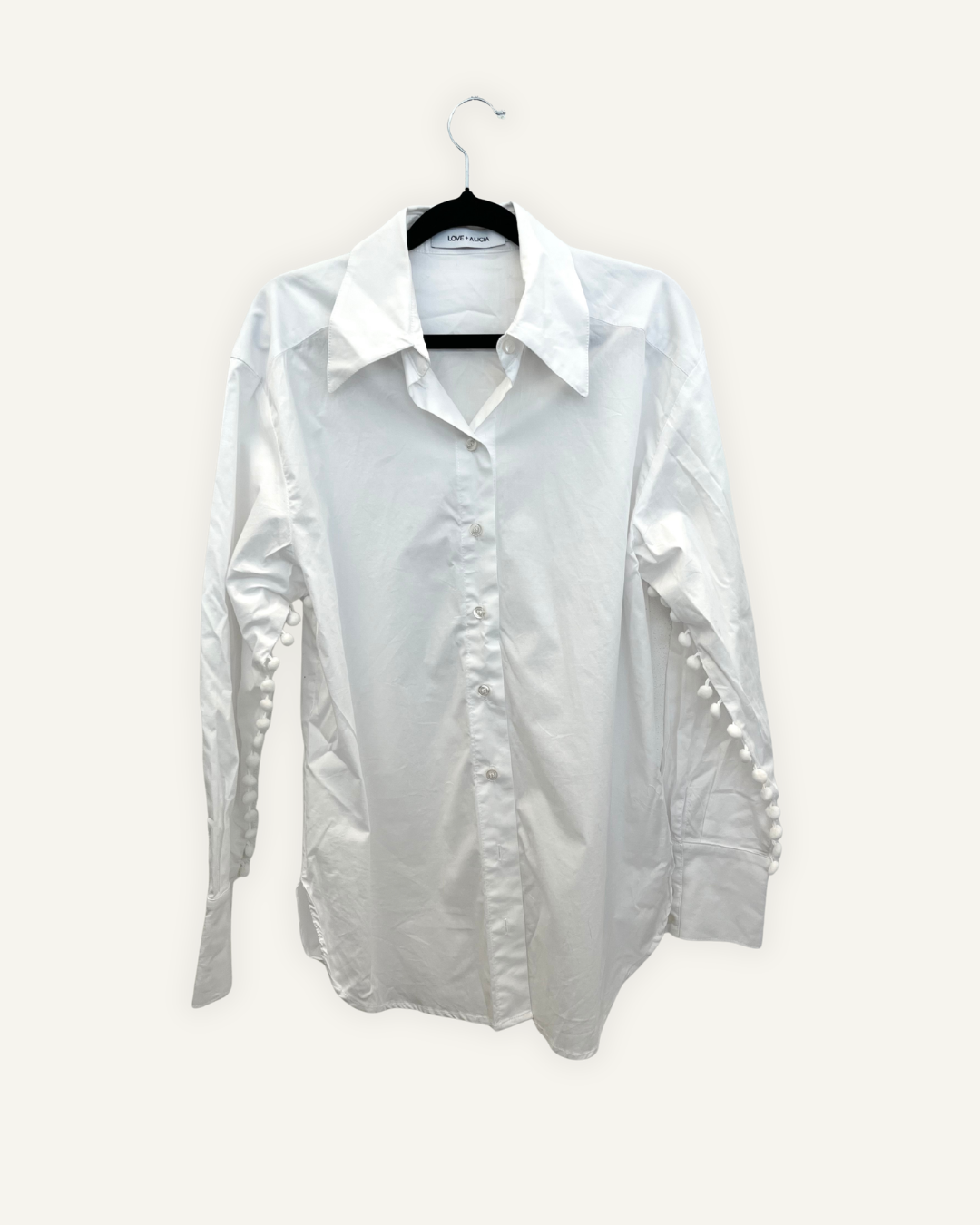 Camicia Love + Alicia sartoriale con applicazioni pompon