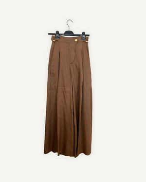 Pantaloni Elisabetta Franchi Fluidi a Gamba Ampia con Dettagli Metallici
