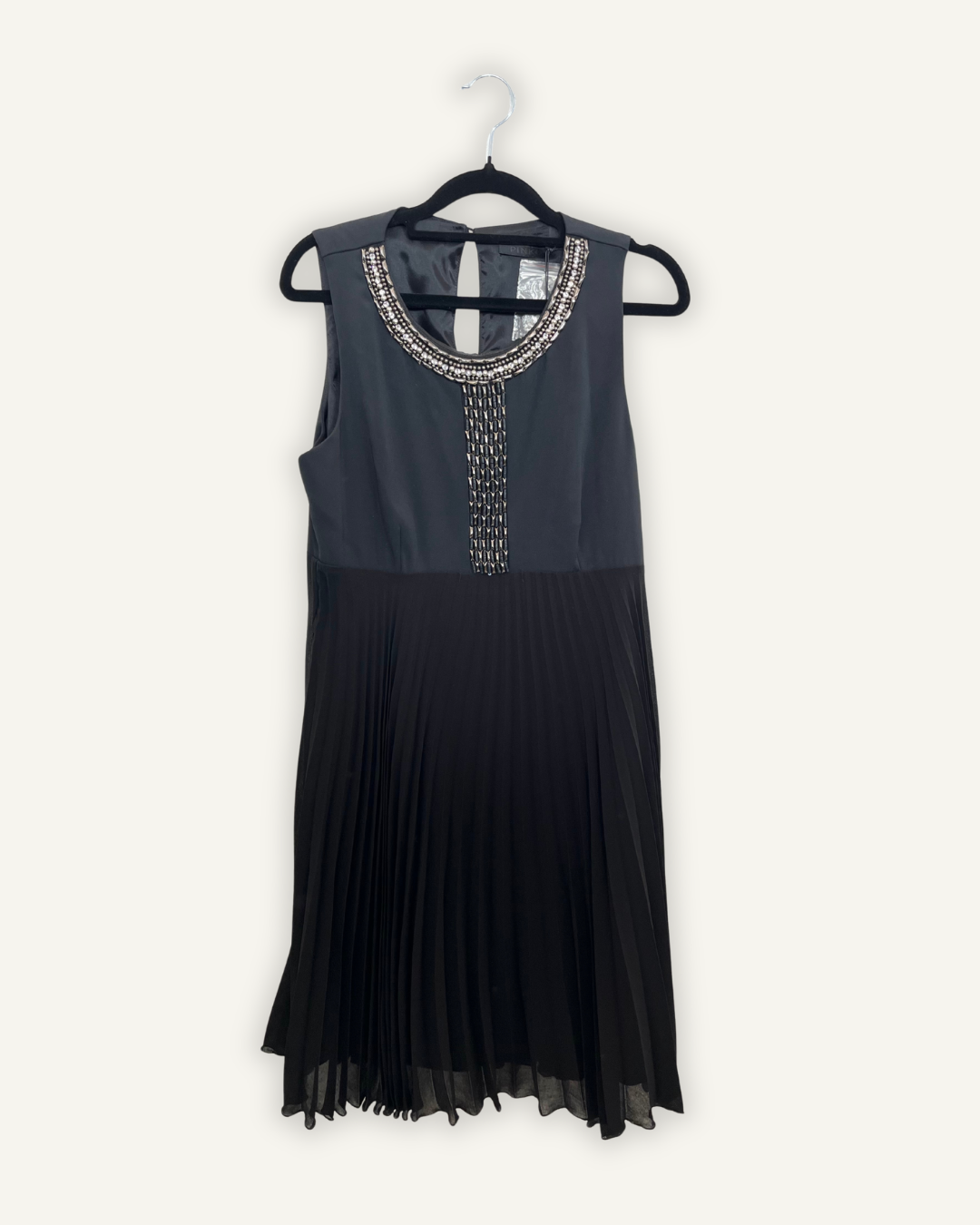 Abito da Cocktail di Pinko Nero con Scollo Gioiello
