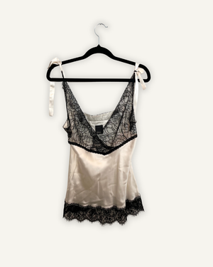 Top lingerie di Pinko stile sottoveste con inserti in pizzo