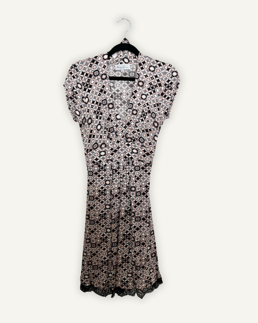Abito Rose & Lini Milano con Stampa Geometrica e Bordo in Pizzo