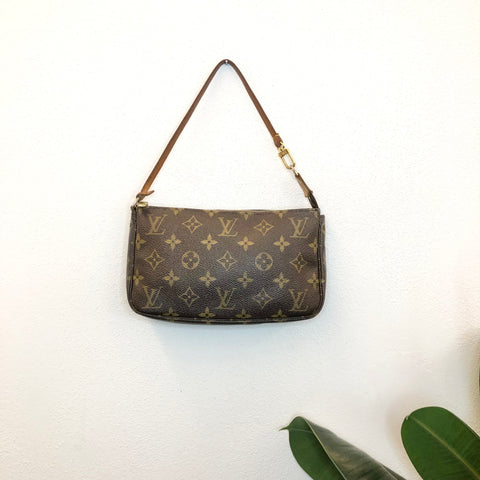 LOUIS VUITTON POCHETTE NM